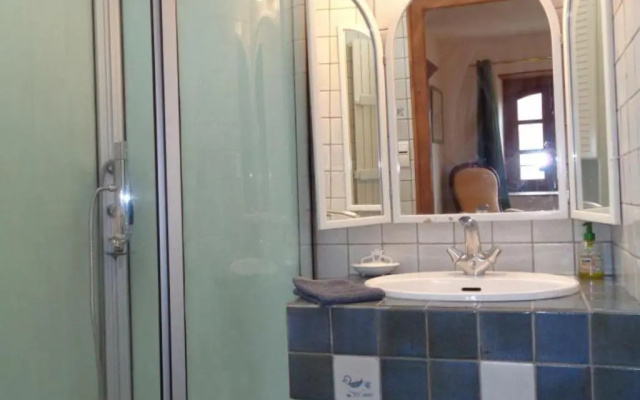 Gîte Essertines-en-Donzy, 5 pièces, 10 personnes - FR-1-496-200