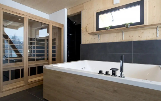 Wellness Chalet mit Au Ensprudelbad Schladming
