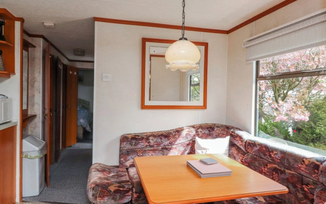 Fron Dderw Caravan