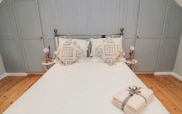 Donni Hall Cottage