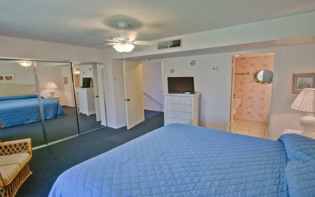 105 Las Brisas Poolside Condo 2 Bedroom Condo by RedAwning