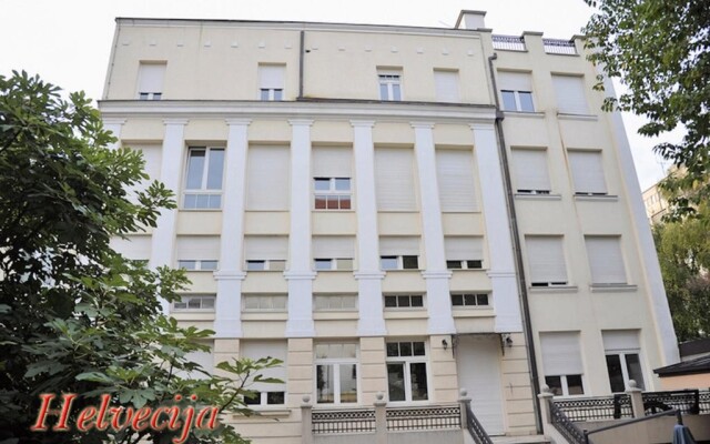 Garni Hotel Helvetia вид на фасад