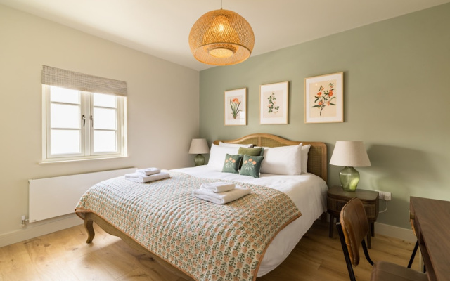 Your Place - 2 Bedroom Mews House in Notting Hill