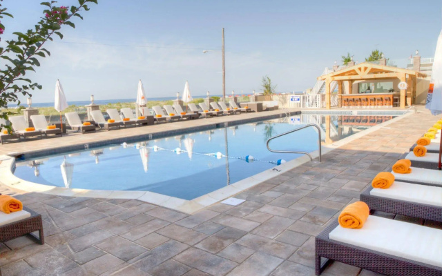 Ocean Club Hotel