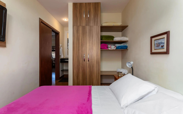 Pineapples BUZ215 | Apart Hotel Pet Friendly