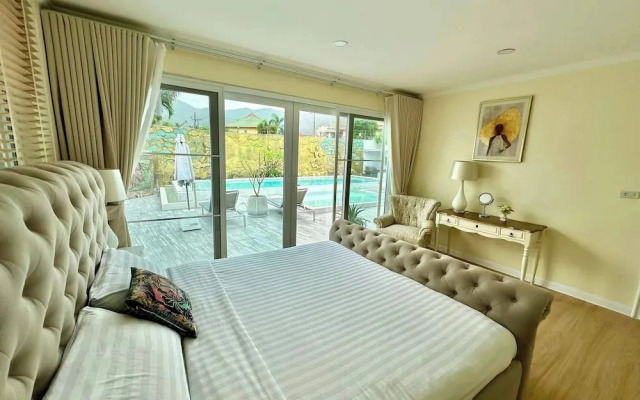 5 Bedrooms Villa 5 min Walk to Bangtao Beach