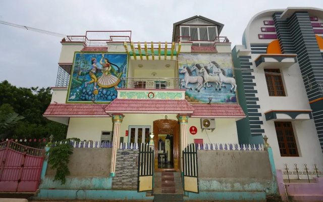 OYO 10498 Home Classic 3BHK Swarna Nagar