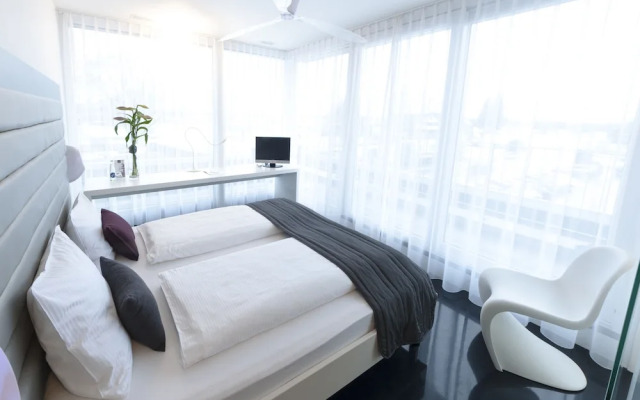 Sky Motel