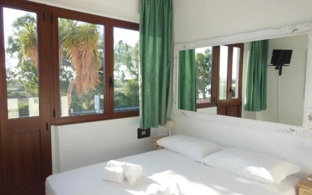 Helios Hotel