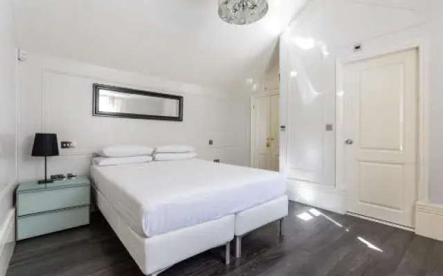 Stanhope Mews West II by Onefinestay