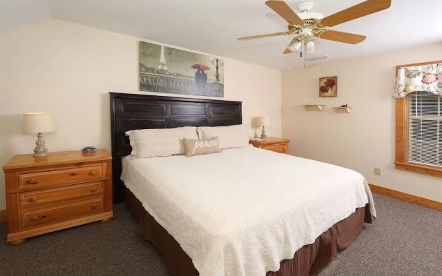 Apple Blossom 10 - Two Bedroom Chalet