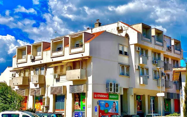 Studio apartment F&J