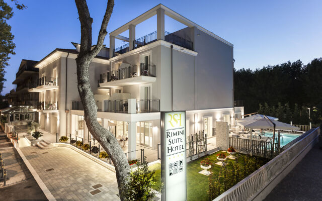 Rimini Suite Hotel вид на фасад