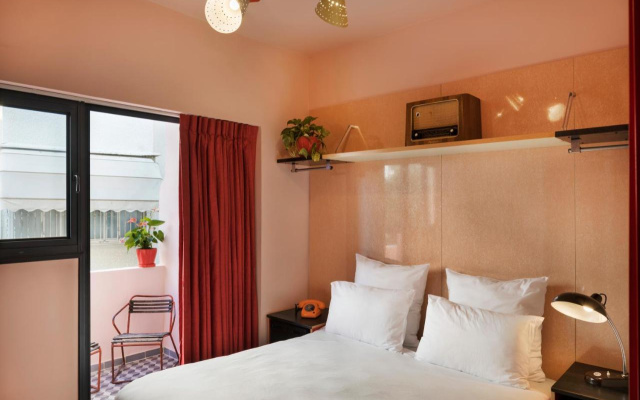 Scarlet Hotel