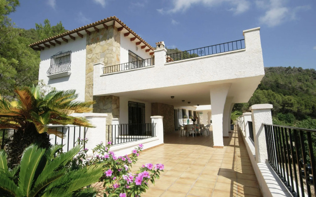 Pleasant Villa in Adsubia-Forna with Swimming Pool