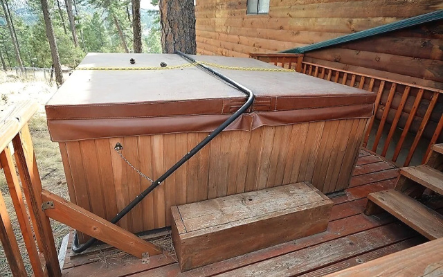Jennings - Three Bedroom Cabin
