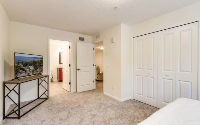 Oak Street #13