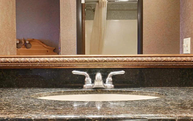 Best Western Plus Dockside Waterfront Inn