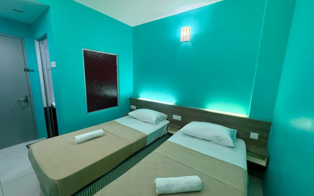 Qish Hotel