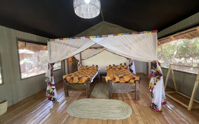 Njia Panda Tented Lodge And Campsite