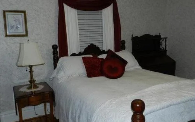 MiddleRidge Bed and Breakfast