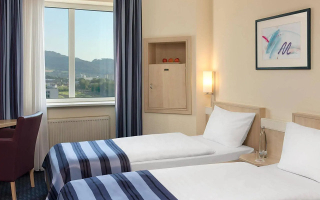 Отель Freiburg City Center by Leonardo Hotels