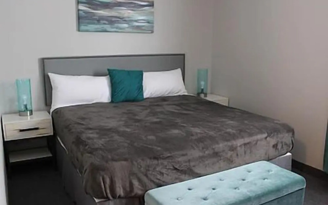 The Acorn Suites