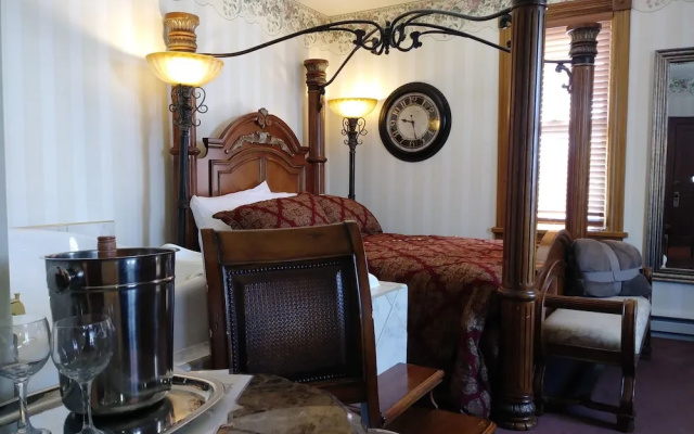 Thayer's Historic Bed n' Breakfast