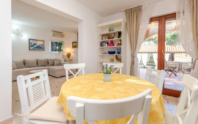 Amazing Home in Ugljan With Wifi and 4 Bedrooms
