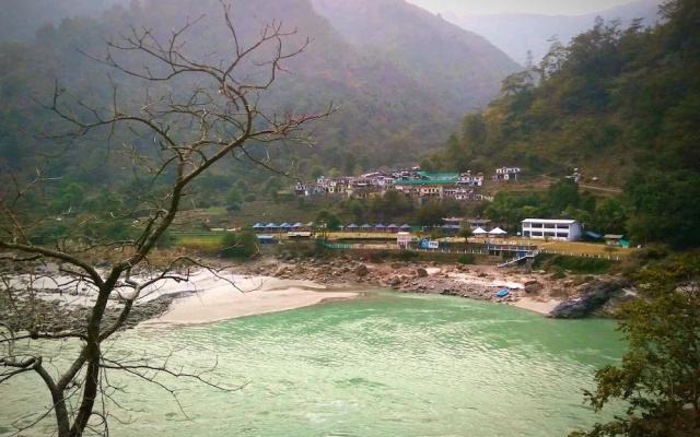 VNA Resort