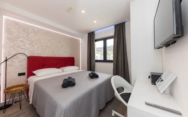 Orange Apartment - Okrug Gornji Seaside Retreat