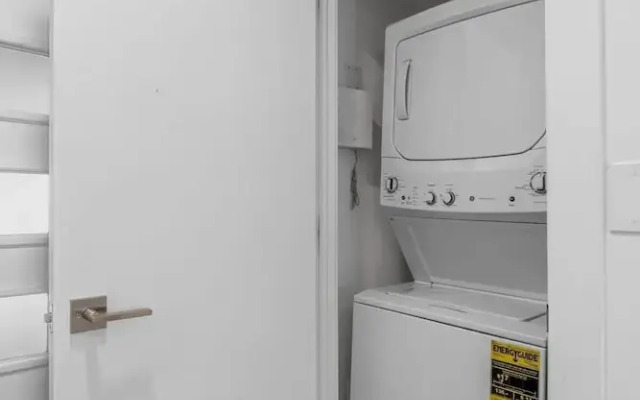 Crescent Furnished Apartments v2