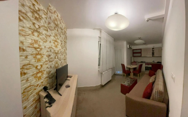 Holiday Wing Apartment 2