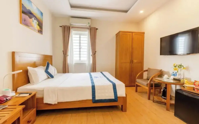 Blue Diamond Airport Hotel