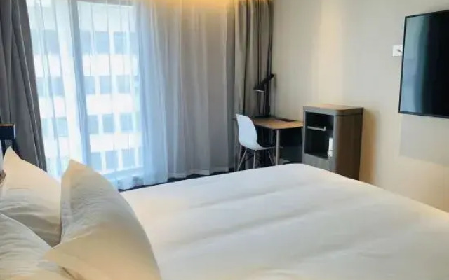 HanTing Hotel (Shanghai East Nanjing Road Subway Station)