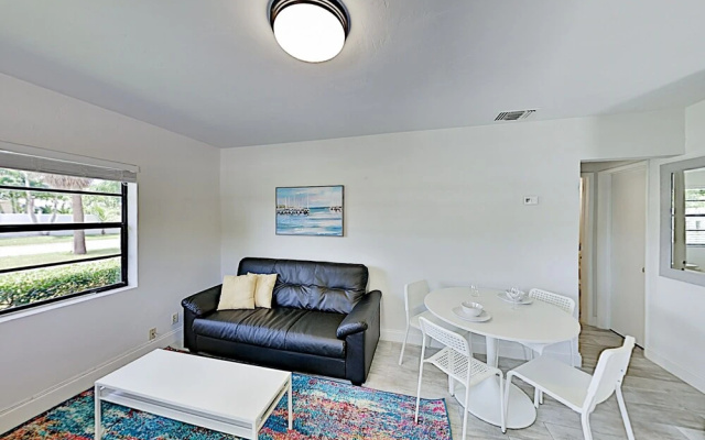 1959se3r 1 Bedroom Apts