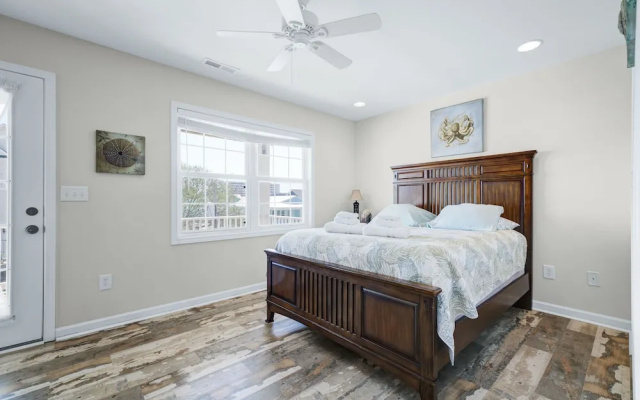 Swordfish #1 - 4 Br Duplex