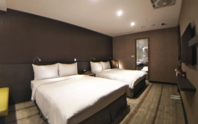 West.inn48 - Self Check-In Hotel