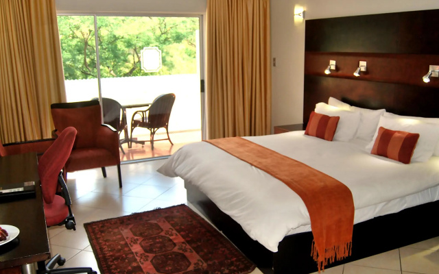 Safari Hotel & Convention Centre