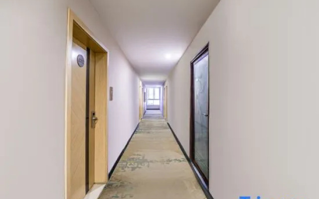 Yebang Convenience Hotel (Guilin North Railway Station)