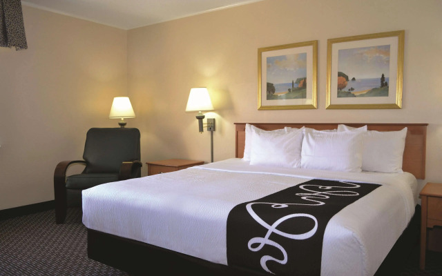 La Quinta Inn & Suites by Wyndham Tampa Fairgrounds - Casino
