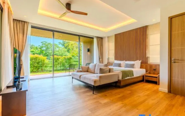 Niva Villa | Modern & Lake View near Phuket town