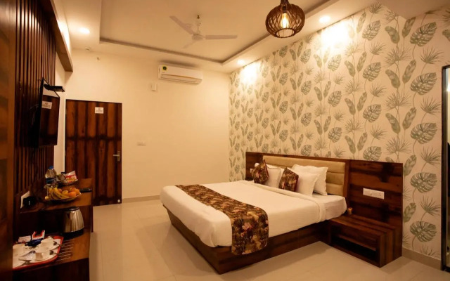 Hotel Bhairav Bagh with Swimming Pool