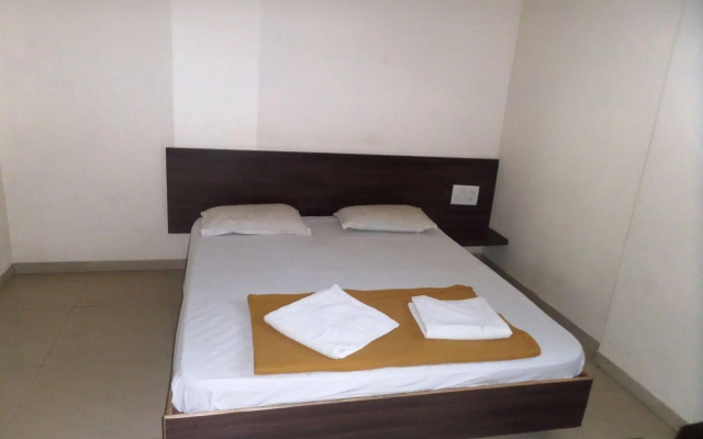 Hotel Cosmo Lodging
