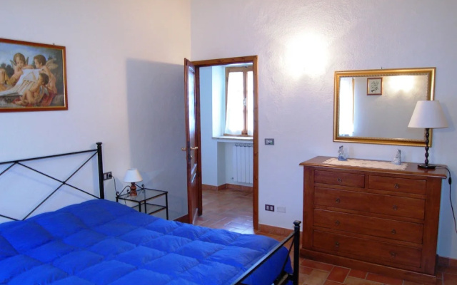 Two-room Apartment in the Middle of Tuscany