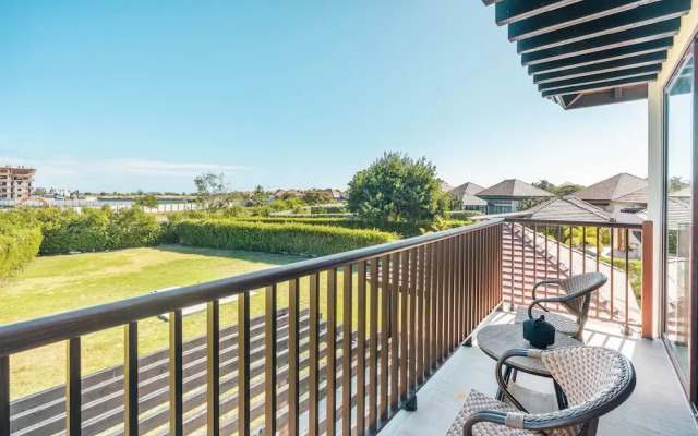Modern Villa w Pool bbq at Green Village ABB