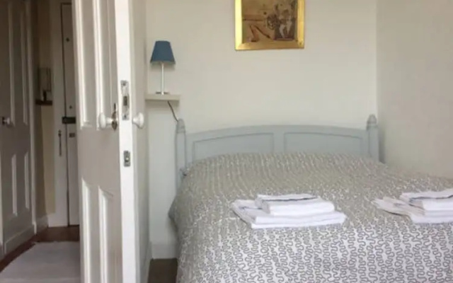 1 Bedroom Murrayfield Apartment