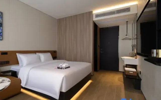 Suri City Hotel