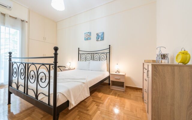 Отель Elegant Home in Quiet Street Греция, Афины - отзывы, цены и фото номеров - забронировать отель Elegant Home in Quiet Street онлайн комната для гостей