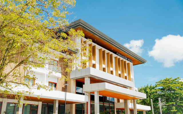 Madayaw Hotel Tagum
